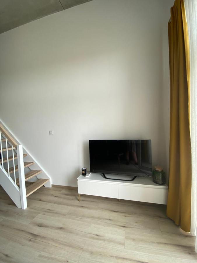 Apartament Wroclaw-Lotnisko ภายนอก รูปภาพ
