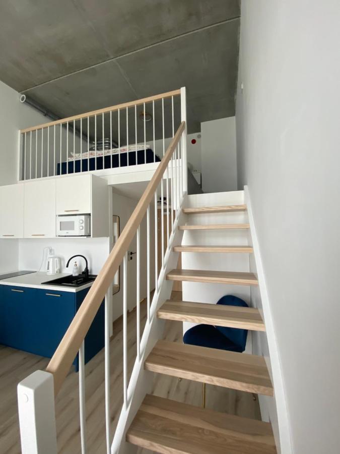 Apartament Wroclaw-Lotnisko ภายนอก รูปภาพ