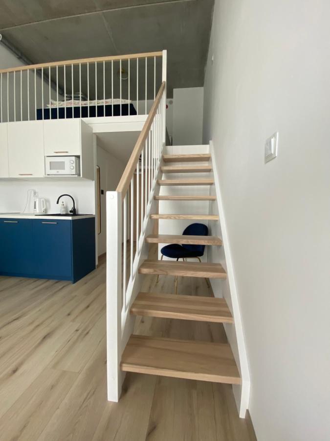 Apartament Wroclaw-Lotnisko ภายนอก รูปภาพ