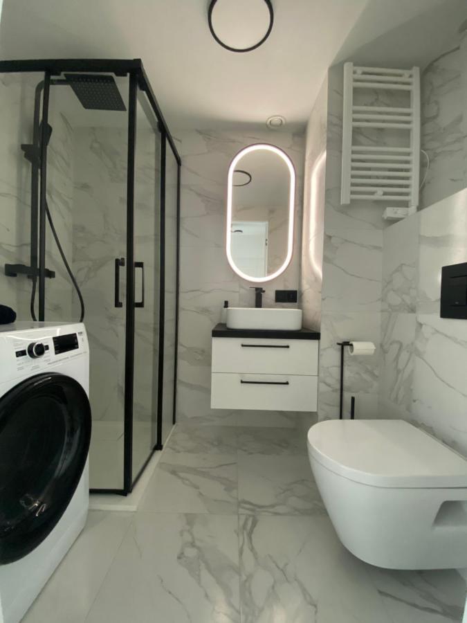 Apartament Wroclaw-Lotnisko ภายนอก รูปภาพ